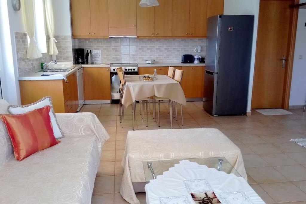 חאניה Cozy New Apartments Nea Chora מראה חיצוני תמונה
